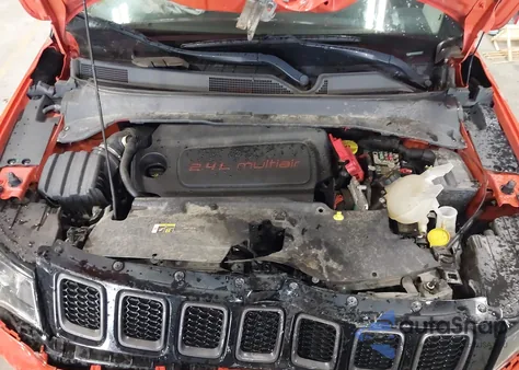 2019 Jeep Compass Trailhawk 4X4 z USA, uszkodzony, nr VIN 3C4NJDDB2KT668152